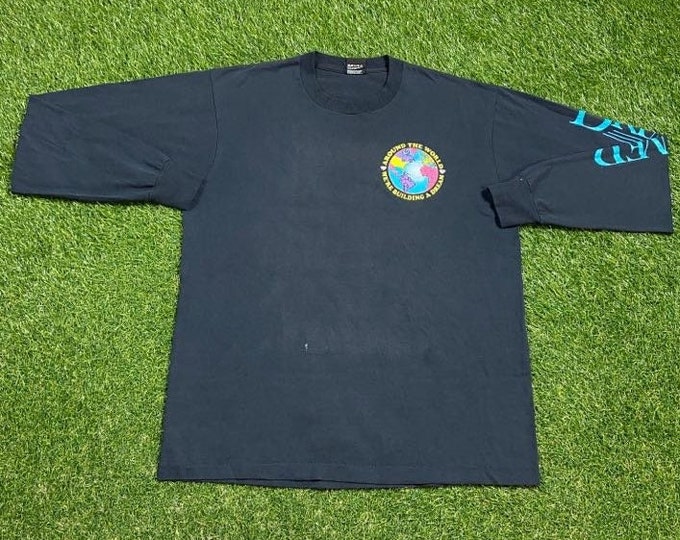Vintage Around the World We're Building a Dream Long Sleeve Shirt Size XL Humanity Community Love Environment Green Day Planet Earth 1990s