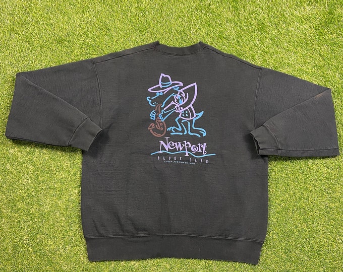 Vintage Newport Blues Cafe Crewneck Sweatshirt Fruit of the Loom Made USA Size Xtra Large XL Avon Connecticut Classic Music UCONN Pull Over