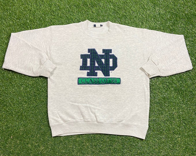 Vintage Notre Dame University Crewneck Sweatshirt Size Medium M NCAA College Football Fighting Irish 1990s 90s Pull Over Oversized