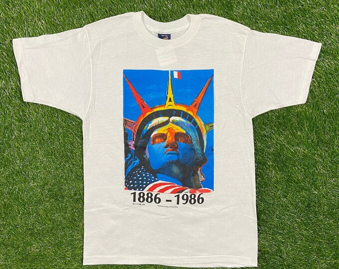 Vintage Statue of Liberty T Shirt 1986 T Shirt Tee Sneakers Made USA Size Large New York NY Manhattan