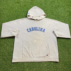 Vintage UNC University of North Carolina Tar Heels Hoodie Sweatshirt Size Xtra Large XL NCAA College Basketball Air Jordan Pull Over 1990s