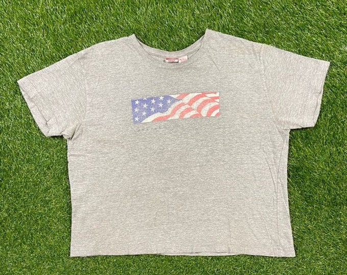 Vintage Independence Day 2001 T Shirt Tee Target Size Xtra Large XL 4th of July United States of America USA Box Logo Distressed 9/11