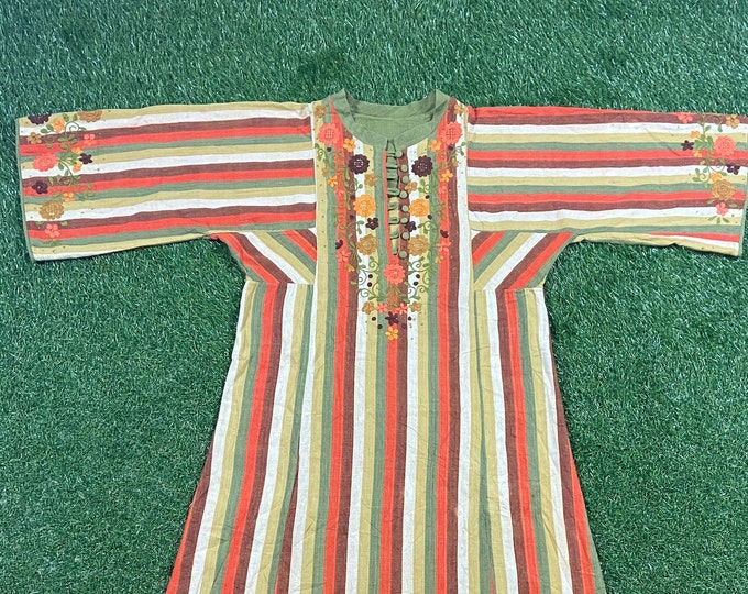 Vintage Fun Hawaiian Dress Beach Size OSFA Original 1970s 70s Classic House Robe Cover Up Colorful Flowers Hippy Festival True Vtg