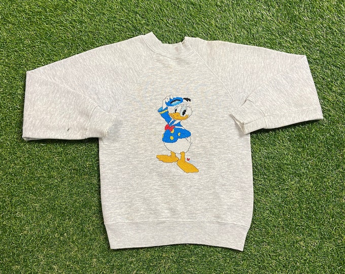 Vintage Donald Duck Crewneck Sweatshirt Made USA Size Youth M Mickey Mouse WDW Magic Kingdom Disneyland Classic Rare Pull Over Kids Childs