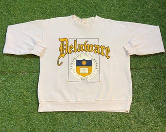 Vintage University of Delaware Crewneck Sweatshirt Made USA Size Large L Fighting Blue Hens NCAA College Basketball 1990s 90s Pull Over