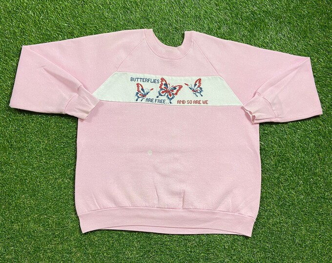 Vintage Butterflies Are Free and So Are We Crewneck Sweatshirt Made USA Size Large L Nature Forest Garden Freedom 1990s 90s Pull Over