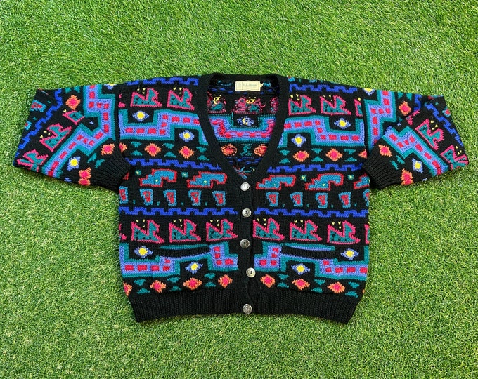 Vintage L.L. Bean Button Down Cardigan Sweater Size Medium M Freeport Maine New England Comfy Warm