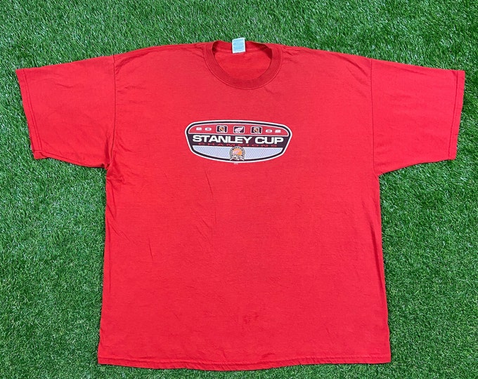 Vintage Detroit Red Wings 2002 Stanley Cups T Shirt Tee Gildan Size 3X NHL Hockey Michigan 1990s 90s Oversized