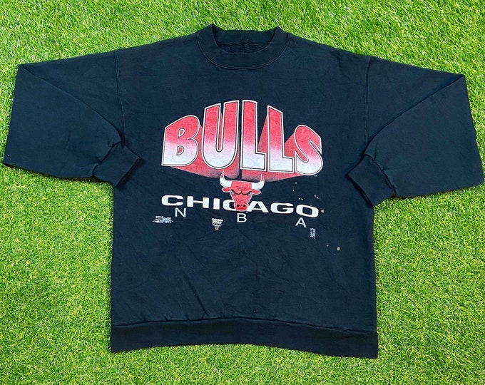 Vintage Chicago Bulls Crewneck Sweatshirt Size Medium M NBA Basketball Jordan Rodman 1990s 90s Pull Over Sweater