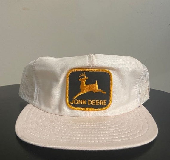 Casquette Camionneur Vintage JOHN DEERE - Blanche à Fond Maille - Snapback Ajustable - Style Rétro USA