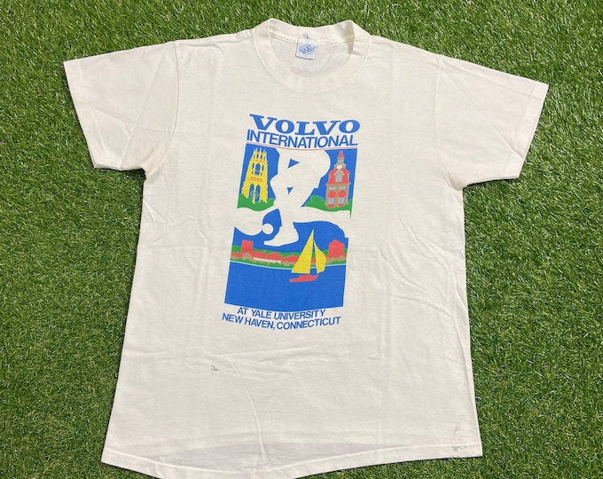 Vintage Yale University T Shirt Tee Made USA Size Large L Ivy League College Bulldogs Connecticut New Haven Volvo International 1990s 90s