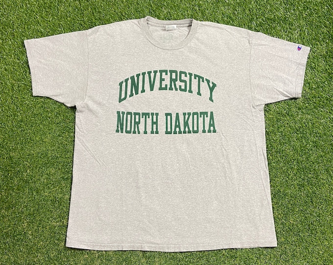 Vintage University of North Dakota T Shirt Tee Champion Size XXL 2XL Classic College 1990s 90s