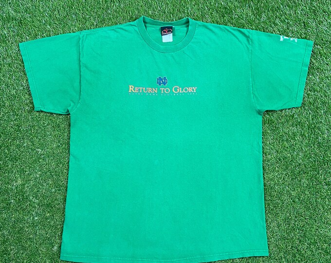 Vintage University of Notre Dame T Shirt Tee St Clair Apparel Size Xtra Large XL Fighting Irish 1990s 90s NCAA College Football Classic