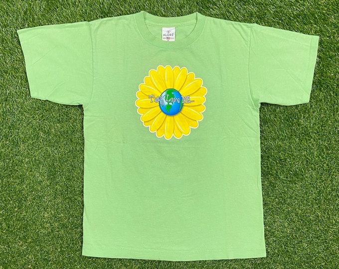 Vintage They Love Me They Love Not Earth Daisy T Shirt Tee Alore Made USA Size Medium M Earth Day Green Save the Planet Animals Tree Hugger
