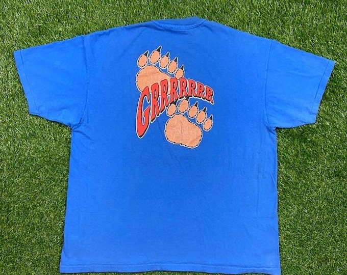 Vintage Bear T shirt Tee Hanes Made USA Size XXL 2XL Winnie The Pooh Chicago Bears Nature Wildlife Animal Pride
