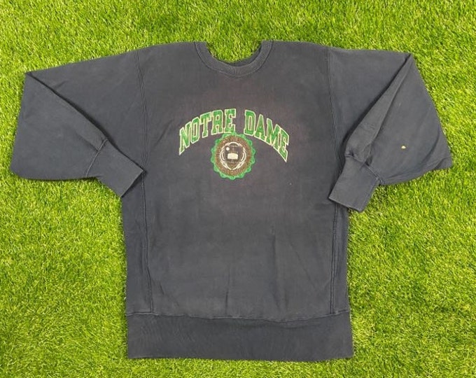 Vintage Notre Dame Crewneck Sweater Champion Made USA Size Xtra Large NCAA College Football Fighting Irish Indiana XL Pull Over Oversized