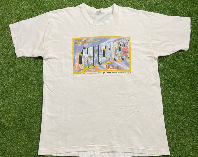 Vintage Chicago T Shirt Tee Fruit of the Loom Made USA Size XXL Windy City Illinois Bulls Bears Cubs White Sox Blackhawks 80s 1980s Tourist