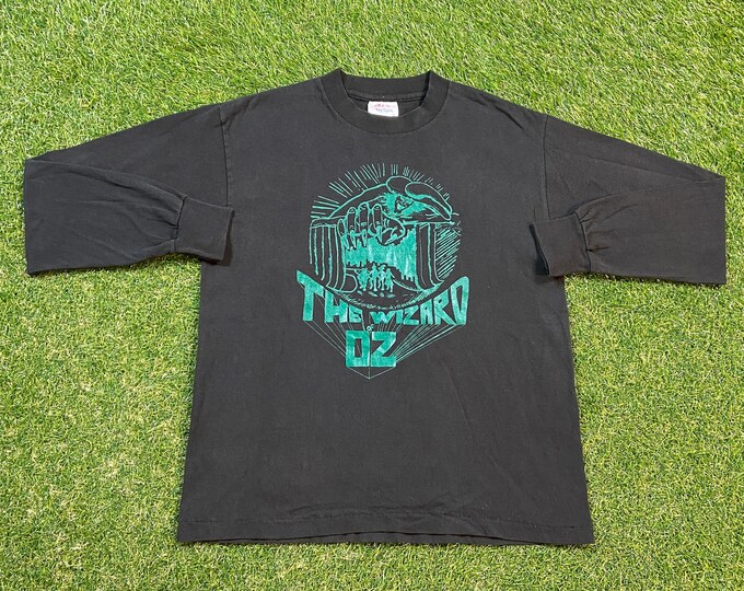 Vintage Wizard of Oz Long Sleeve T Shirt Tee Made USA Size Medium M Classic Fantasy Film Dorothy 1939 Movie 1990s 90s