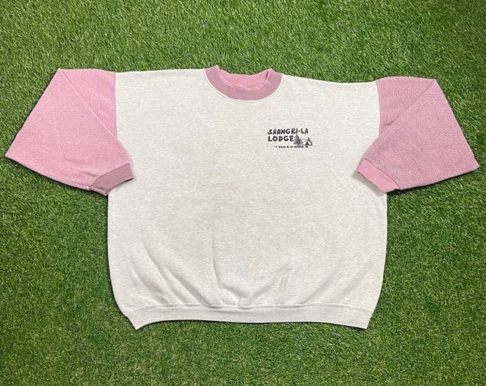 Vintage Shangri La Lodge Crewneck Sweatshirt Made USA Size XXL 2XL Minong Wisconsin Cabin Camping Outdoors Vacation 1990s 90s Pull Over
