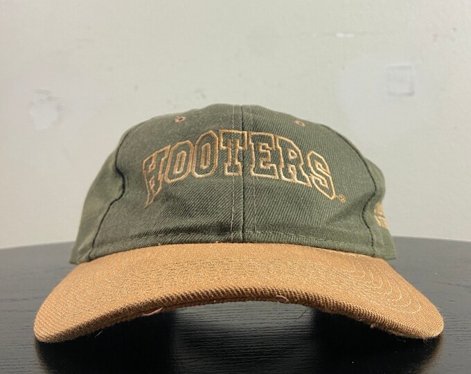 Vintage Hooters Snapback Hat OSFA Wings and Chicks Tourist Restaurant 1990s 90s