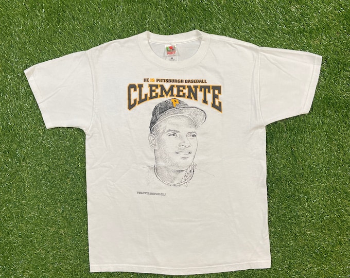 Vintage Roberto Clemente Pittsburg Pirates T Shirt Tee Fruit of the Loom Size Large L MLB Baseball Bonds 90's 1990s