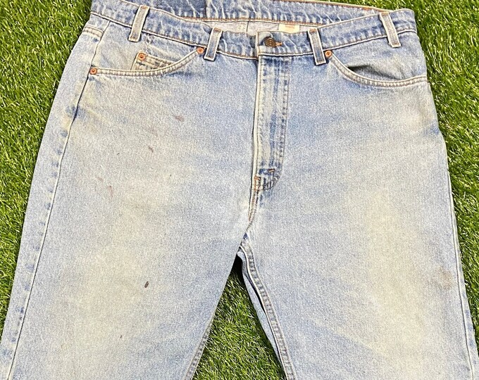 Vintage Levi Strauss & Co 505 Jeans Made USA Size 38 x 30 1990s 90s American USA Classic Tab Blue Jean Pants Bottoms True Vtg