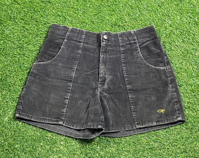 Vintage Ocean Pacific Corduroy Shorts Made USA Size 34 (Medium) Surfing Gear Surf Ocean Waves California Classic Jeans 1990s 90s