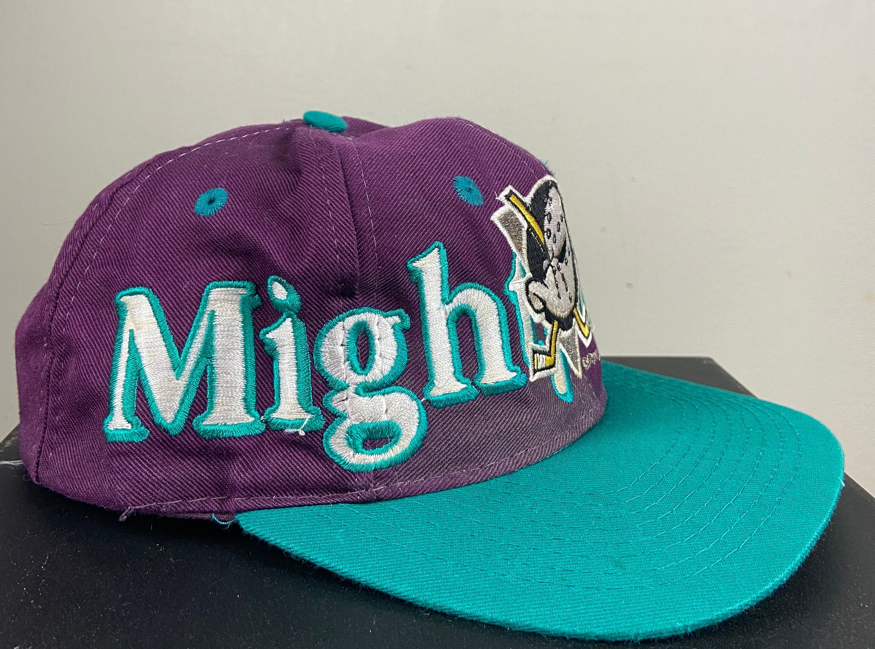 Vintage 90s Mighty DUCKS of Anaheim Snapback Hat Logo 7 Deadstock