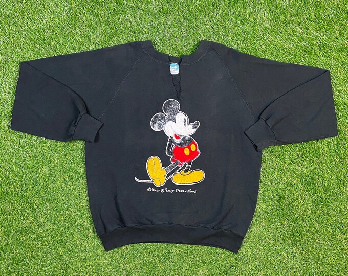 Vintage Mickey Mouse Crewneck Sweatshirt Made USA Size Medium M Walt Disney World Disneyland WDW Magic Kingdom Pull Over Oversized