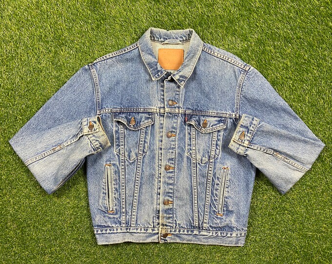 Vintage Levi's Strauss & Co Jean Jacket Size Medium M American USA Classic Blue Jean Jacket Button Down 1990s