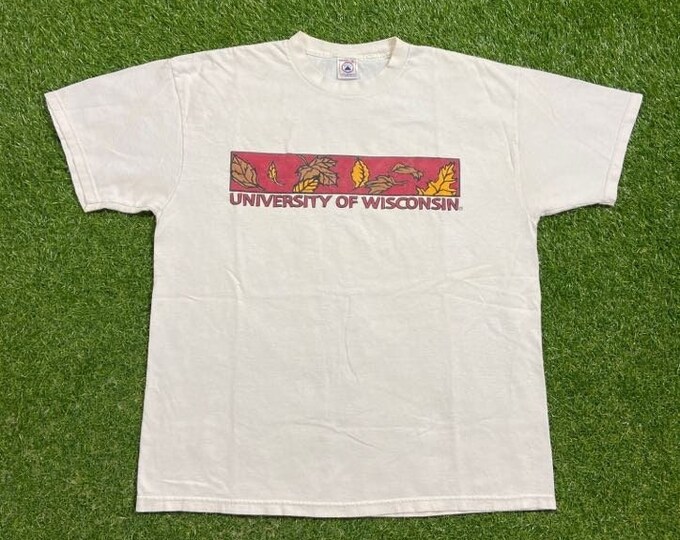 Vintage University of Wisconsin Badgers T Shirt Tee Made USA Size Xtra Large XL NCAA College Football Basketball Bucky Badger 1990s 90s