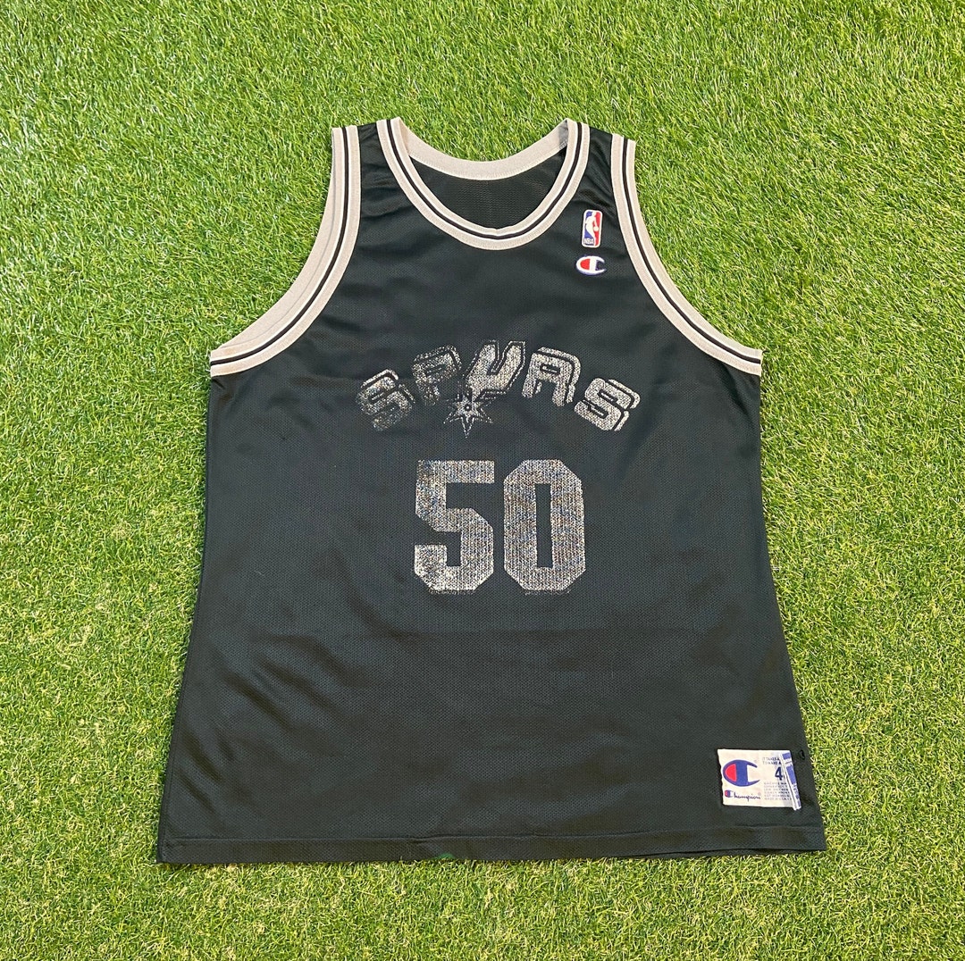 Vintage Starter - San Antonio Spurs David Robinson No. 50 Basketball T-Shirt 1990s Large