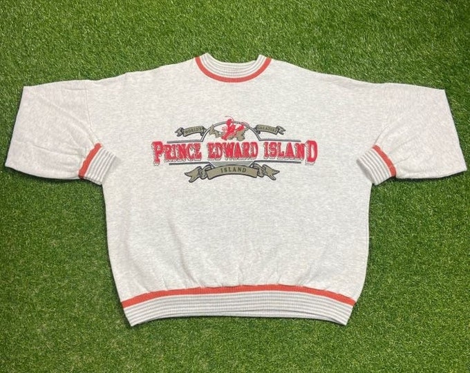 Vintage Prince Edward Island Crewneck Sweatshirt Made in Canada Size Xtra Large XL Quality 1990s Oversized Great Fit Original 90s Pull Over