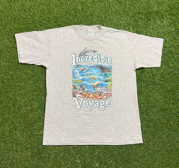 Vintage Incredible Voyage T Shirt Tee Made USA Size Large L Sea Life Planet Ocean Animals Habitat All Over Print Cool 1990s 90s