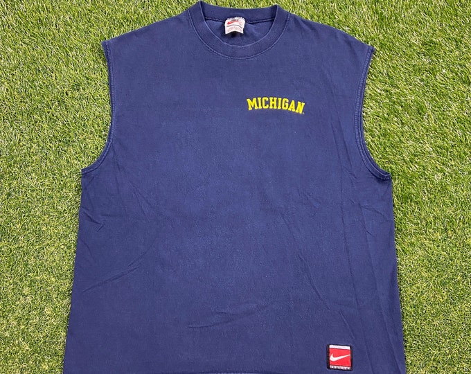 Vintage University of Michigan Wolverines T Shirt Tee Nike Made USA Size Xtra Large XL NCAA College Football Basketball Detroit 1990s 90s