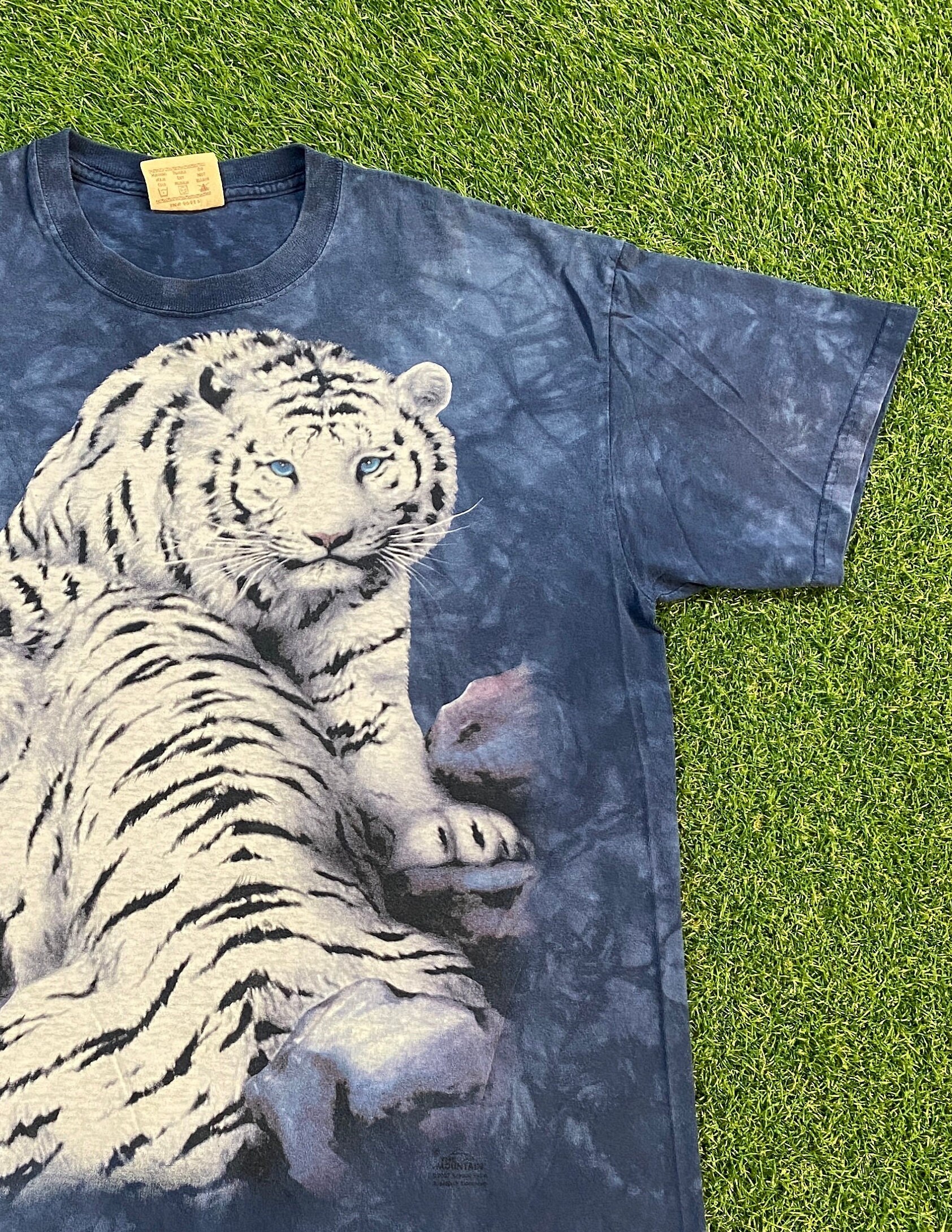 WHITE TIGER T-SHIRT LOVE