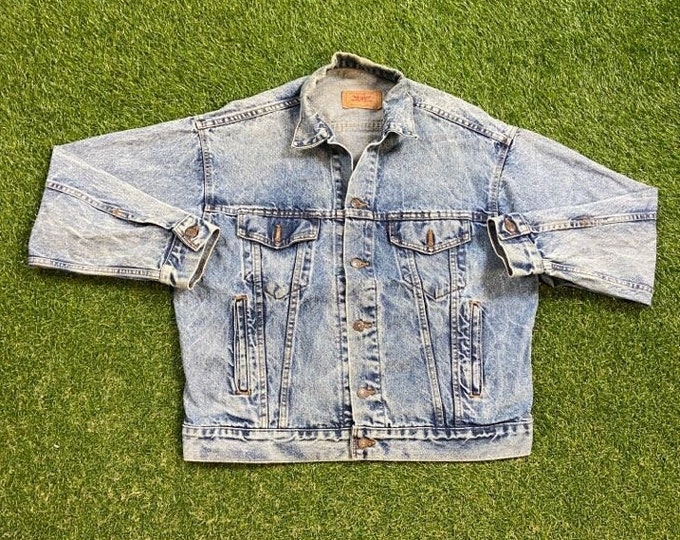Vintage Levi's Strauss Jean Jacket Made USA Size Medium M American USA Classic Blue Jean Jacket Button Down 1990s 90s Original