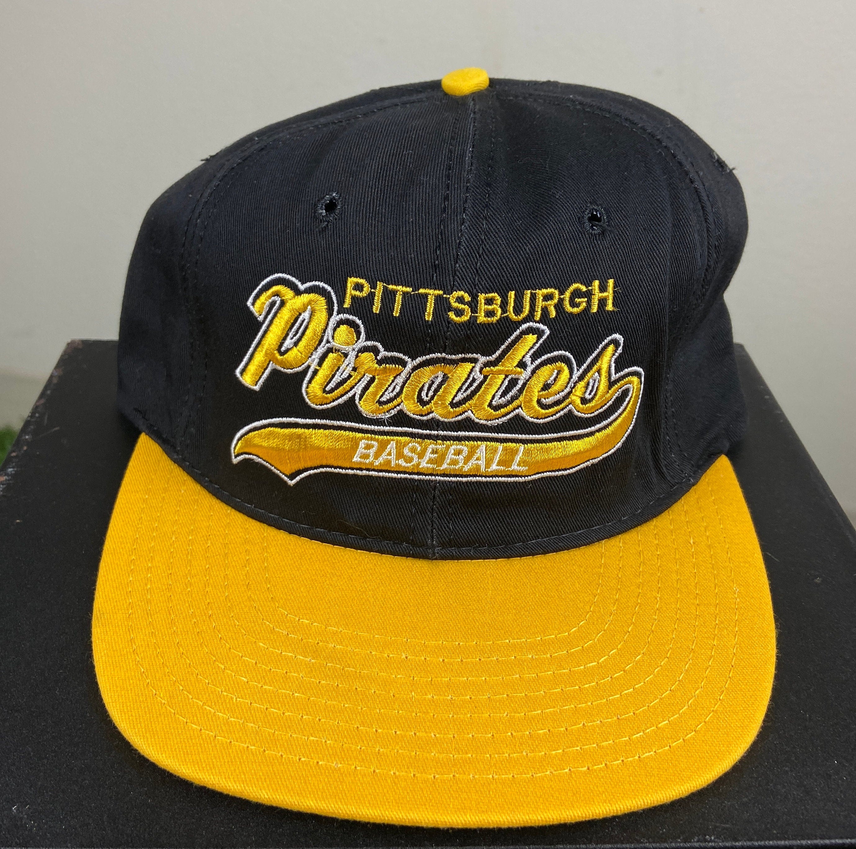 Vintage Pittsburg Pirates Snapback Hat Starter Made USA MLB 
