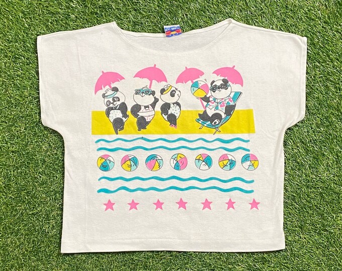 Vintage Beach Pandas T Shirt Tee Made USA Size Youth Medium Sea Tropical Caribbean Island Vacation Planet Ocean 1990s 90s