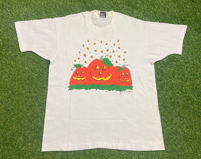 Vintage Halloween T Shirt Tee Made USA Size Large L Jack o Latern Haunted House Trick or Treat Oct 31 Spooky Candy 1990s 90s