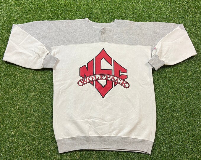 Vintage NC State University WolfPack Crewneck Sweatshirt Size Large L NCAA College Basketball North Carolina Pull Over Oversized 1990s 90s