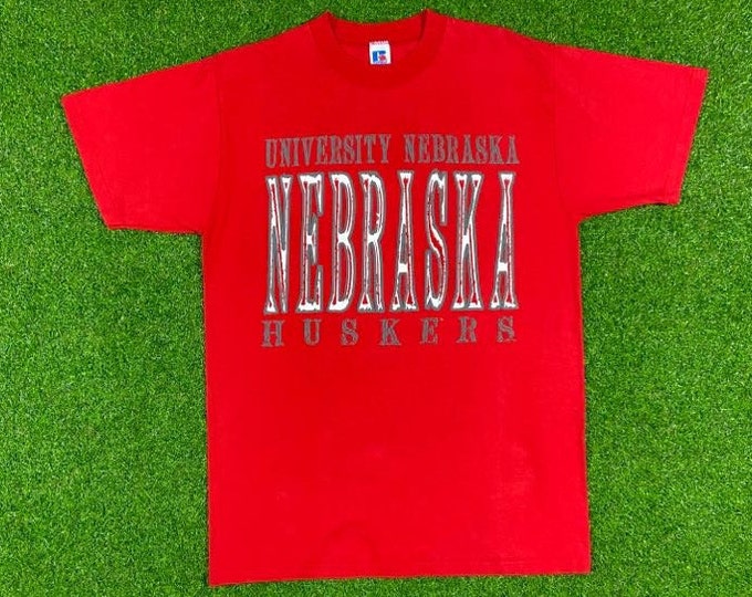 Vintage University of Nebraska Cornhuskers NCAA Football Graphic T Shirt Russell Athletic Made USA Size Large Classic 1980s 80s 90s L