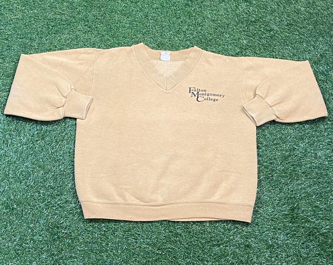Vintage Fulton Montgomery College Crewneck Sweatshirt Size Small Community College Ny New York University 1990s 90s Classic Pull Over