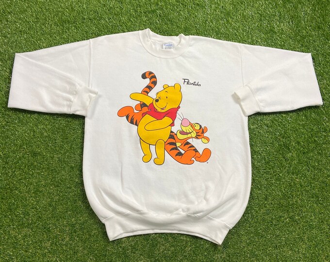 Vintage Winnie The Pooh Crewneck Sweatshirt Gildan Size Medium M Walt Disney World WDW Classic Cartoon Mickey Mouse Pooh Florida 1990s 90s