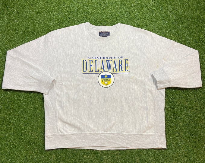 Vintage University of Delaware Fighting Blue Hens Crewneck Sweatshirt Champion Size XXL 2XL NCCA College Basketball Pull Over Oversized