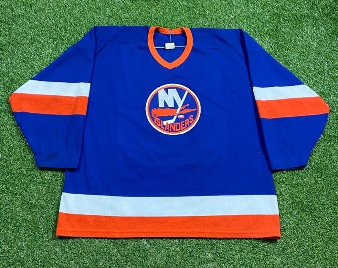 Vintage New York Islanders Hockey Jersey CCM Made in Canada Size XxL 2XL NHL Hockey NY 1990s 90s 1994 Sticker Brand New