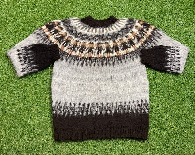 Vintage Multicolor Knitted Crewneck Sweater Size Small S Quality Cool Pattern Warm Winter Fashion Pull Over Oversized 1960s 60s