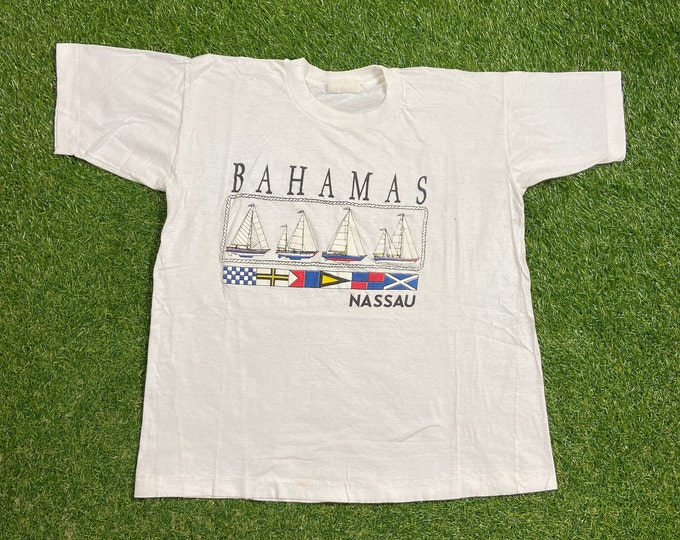 Vintage Nassau Bahamas T Shirt Tee Size Medium M Caribbean Island Palm Trees Vacation Tourist 1990s 90s