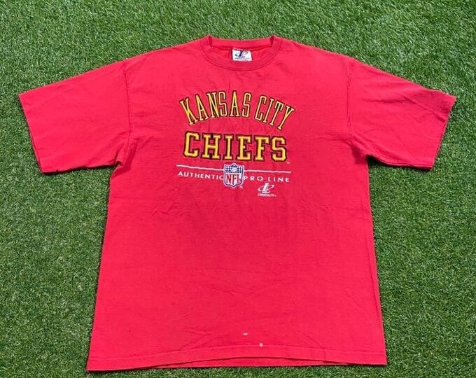 Vintage Kansas City Chiefs  T Shirt Tee Logo Athletic Made USA Size Xtra Large Xl 1990s Football NFL AFC Missouri Mahomes Playoffs Classic