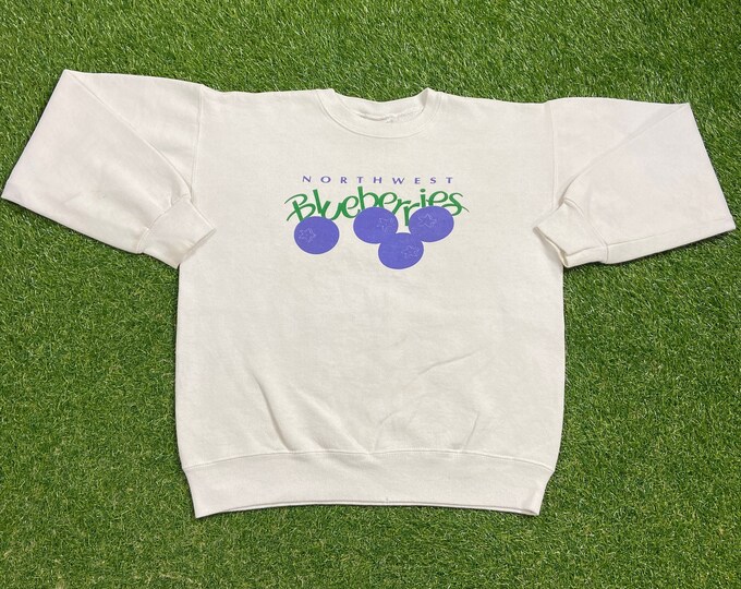 Vintage Northwest Blueberries Crewneck Sweatshirt Lee Made USA Size Large L Quality 1990s Oversized Comfy Great Fit Original 90s Pull Over
